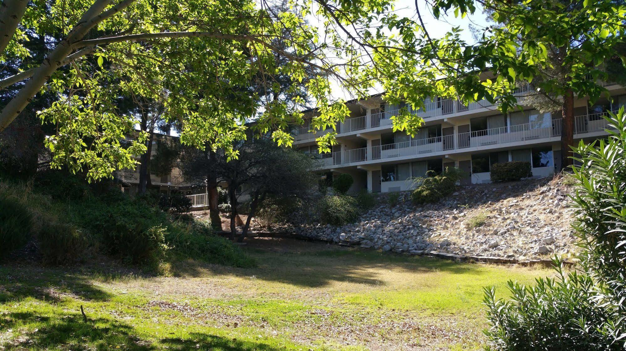Mariposa Hotel Nogales Bagian luar foto