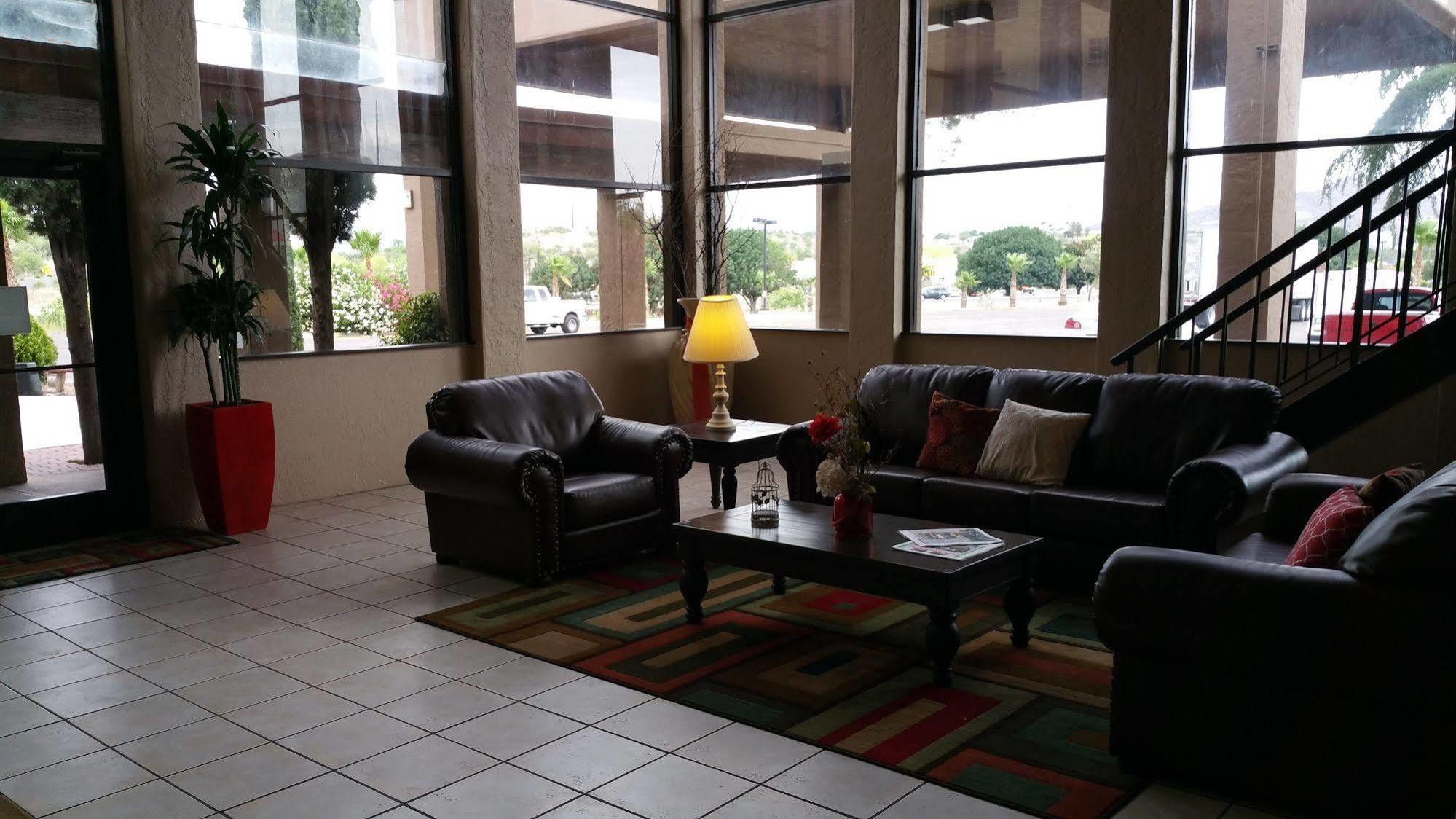 Mariposa Hotel Nogales Bagian luar foto