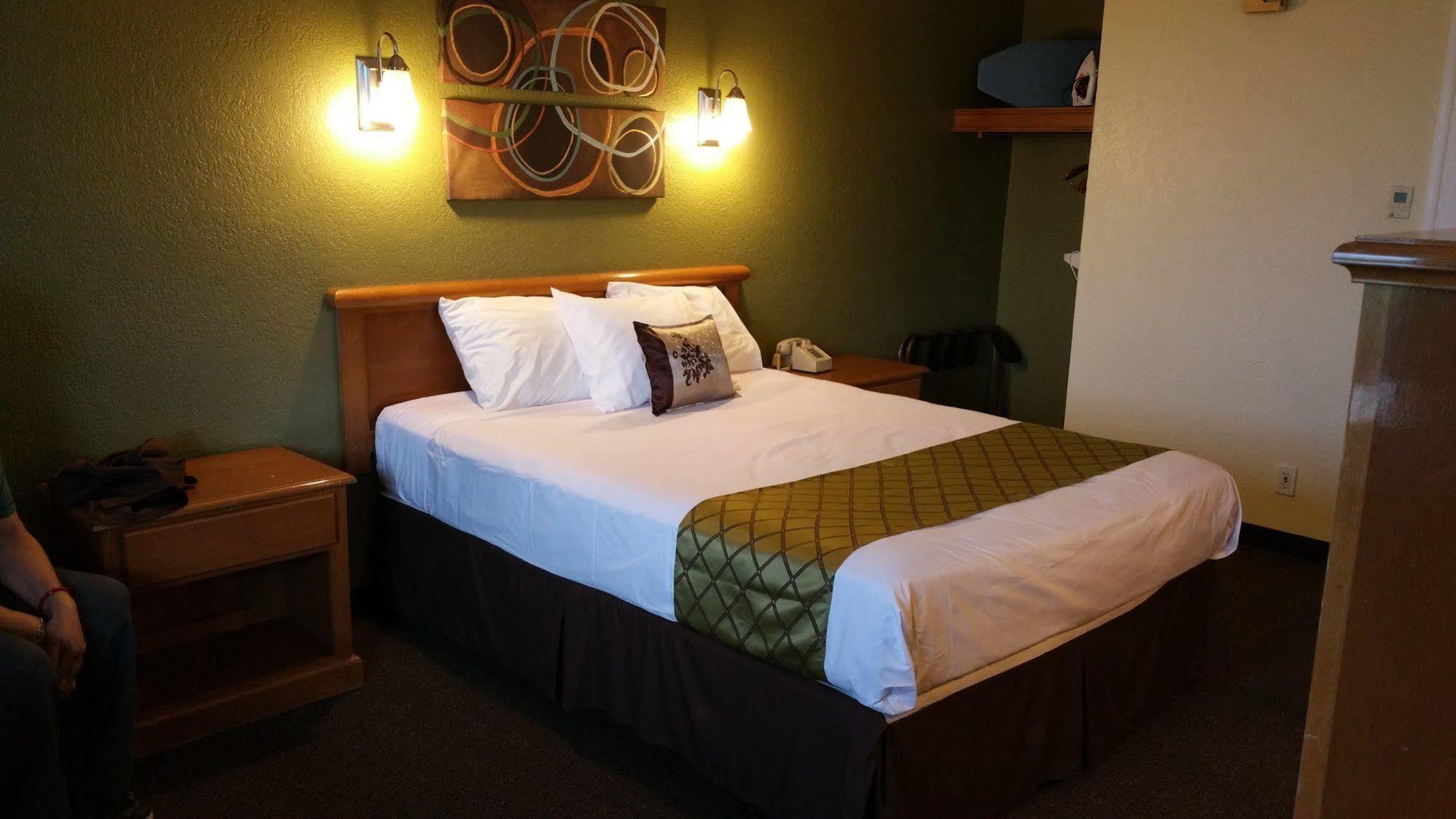 Mariposa Hotel Nogales Bagian luar foto